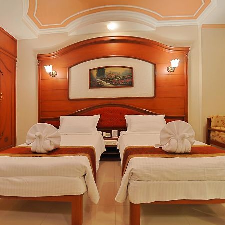 Hotel Gnanam Thanjavur Extérieur photo