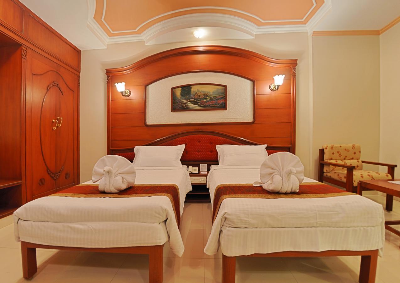 Hotel Gnanam Thanjavur Extérieur photo